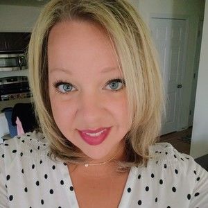 Meet your Posher, Leanne